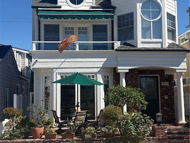 House for sale in Newport Beach, Orange County