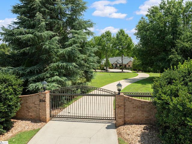 House for sale in Simpsonville, South Carolina