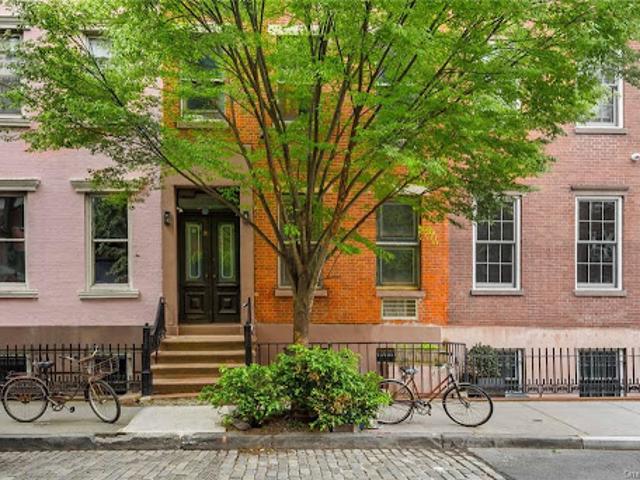 House for sale in New York, Arverne