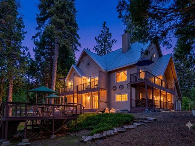 House for sale in Fish Camp, Mariposa County