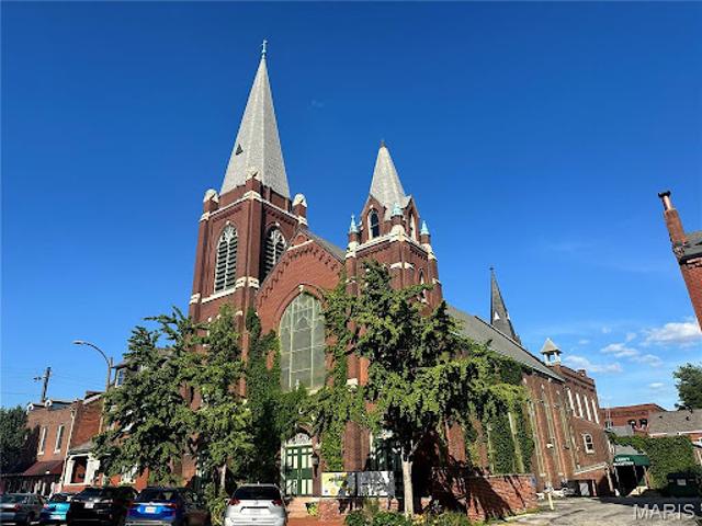 House for sale in Saint Louis