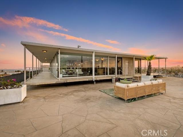 House for sale in Long Beach, California