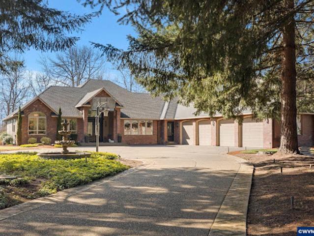 House for sale in Oregonia