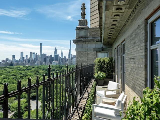 House for sale in Arverne, New York