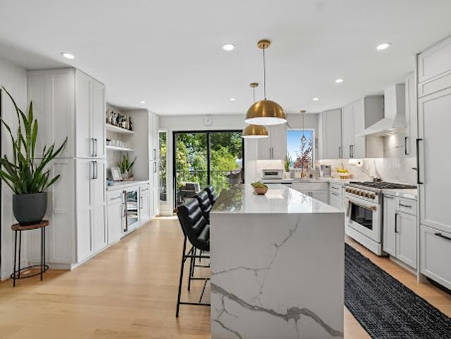 House for sale in Edgewater, Bergen County