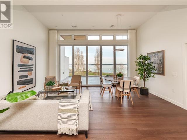 House for sale in Sidney, British Columbia