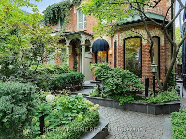 House for sale in Toronto, Ontario