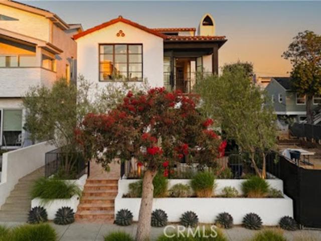 House for sale in Corona Del Mar, California