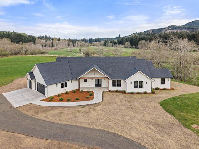 House for sale in Shelton, Washington