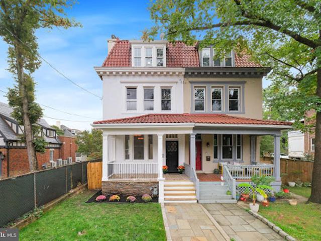 House for sale in Washington