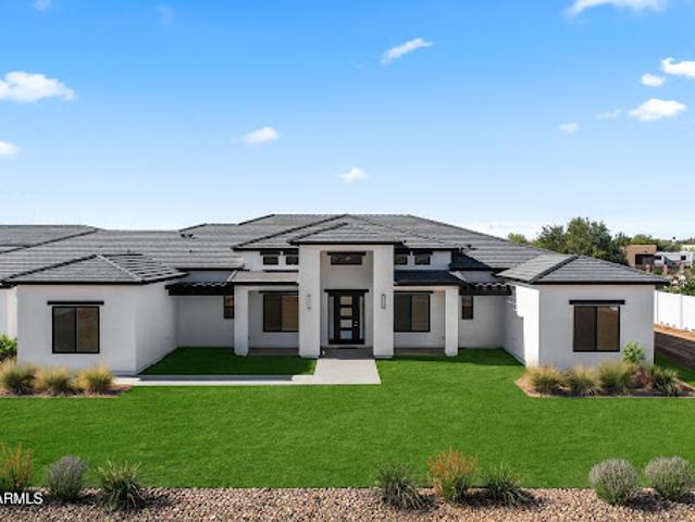 House for sale in Surprise, Arizona
