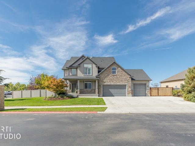 House for sale in Vineyard, Utah County