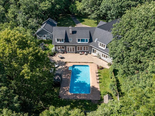 House for sale in Easton, Connecticut
