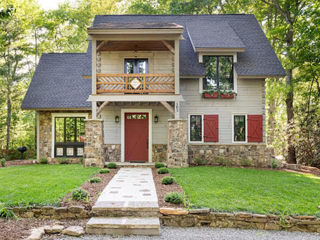 House for sale in Hendersonville, North Carolina