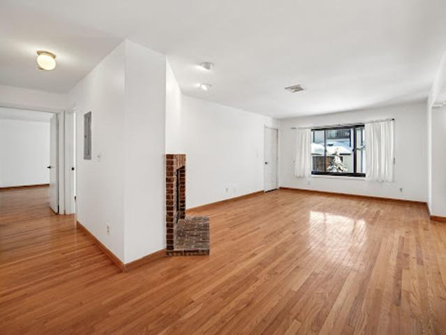 House for sale in Fort Lee, New Jersey