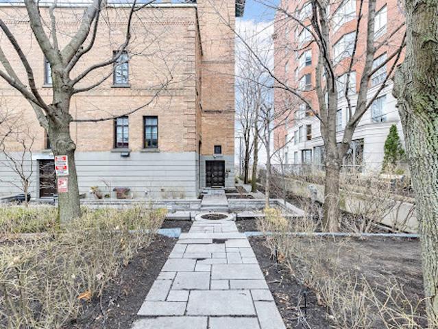House for sale in Westmount