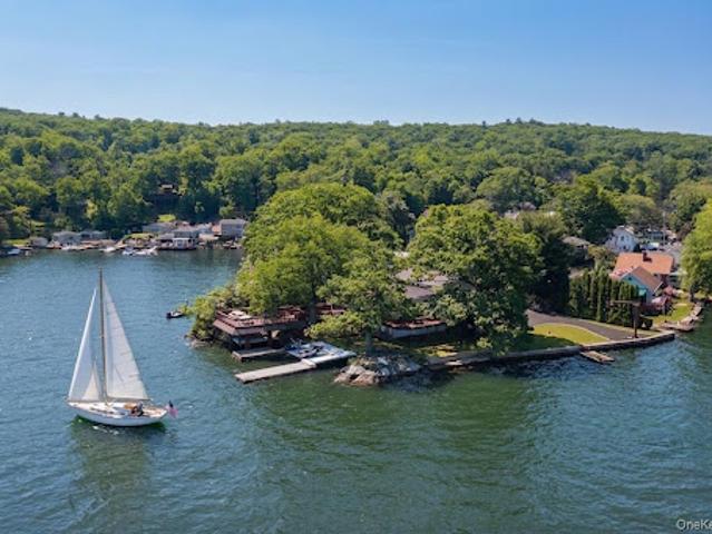 House for sale in Village of Greenwood Lake, Town of Warwick