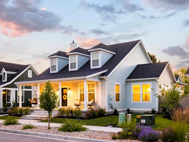 House for sale in Layton