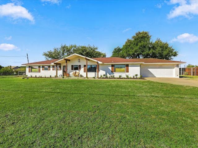 House for sale in Azle, Tarrant County