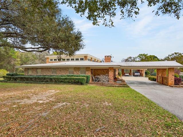 House for sale in Mobile, Alabama