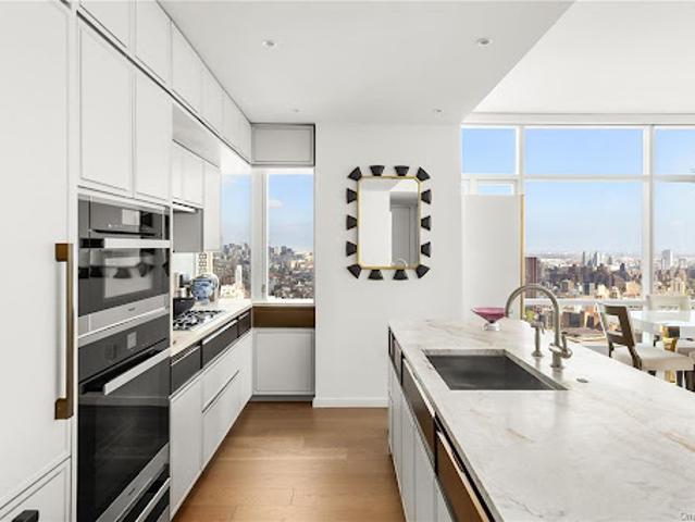 House for sale in New York, Arverne