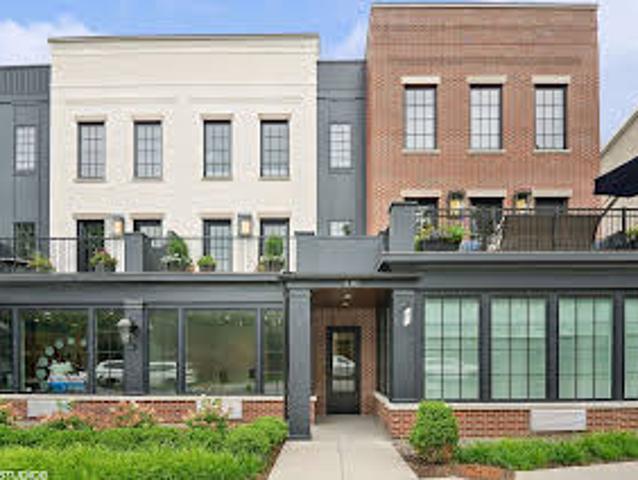 House for sale in Clarendon Hills