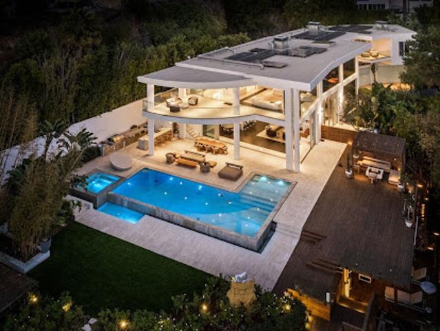 House for sale in Canoga Park, California