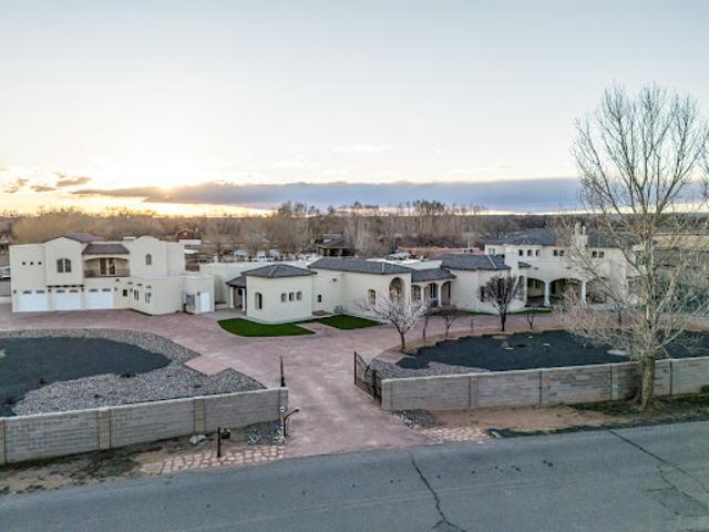 House for sale in New Mexico