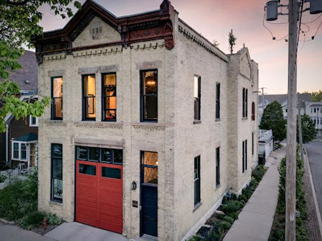 House for sale in Milwaukee, Wisconsin