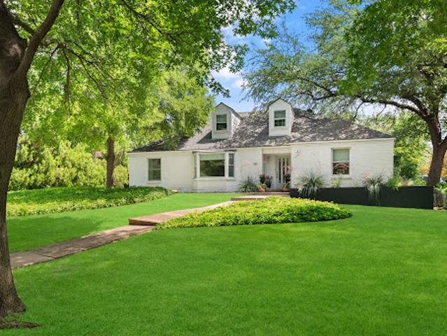 House for sale in Dallas, Texas