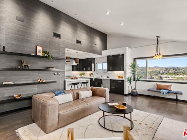 House for sale in Agoura Hills, California