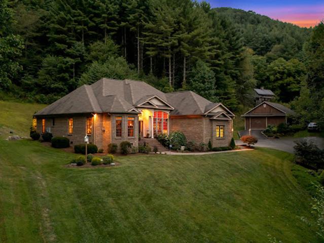 House for sale in Sugar Grove, Watauga County