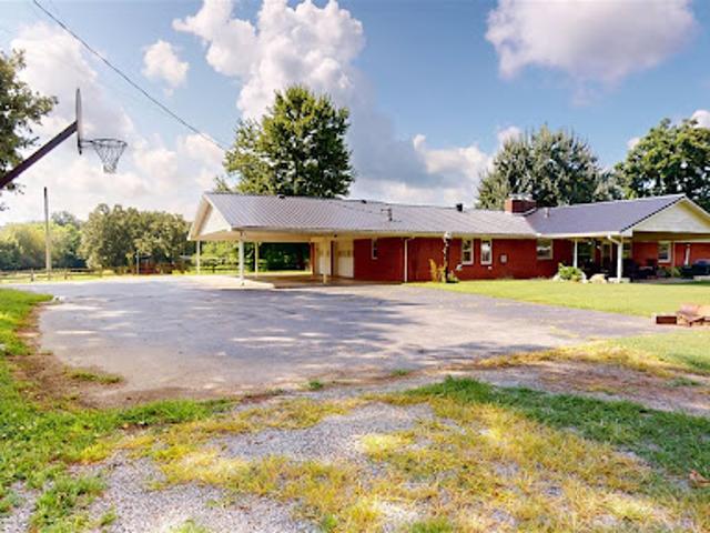 House for sale in Adolphus, Kentucky