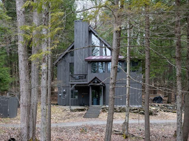 House for sale in Plantsville, Vermont