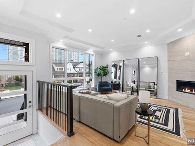 House for sale in Cliffside Park, New Jersey