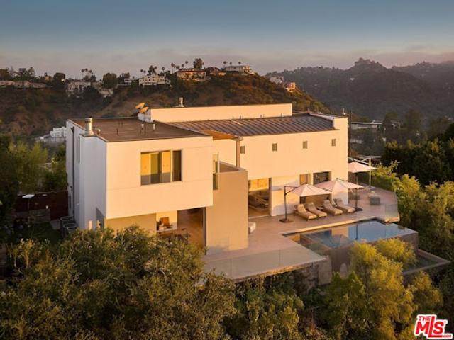 House for sale in Canoga Park, California