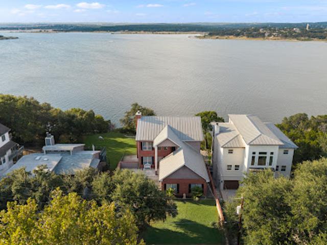 House for sale in Canyon Lake, Comal County