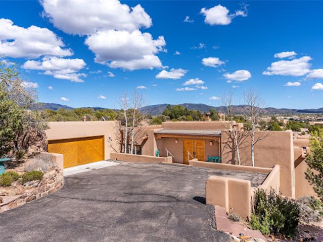 House for sale in Santa Fe, New Mexico
