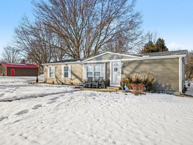 House for sale in Wolcottville, Indiana