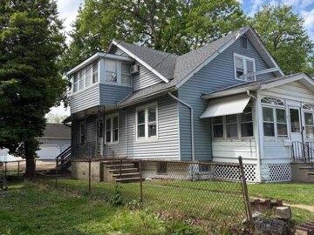 House for sale in Woodbury, New Jersey
