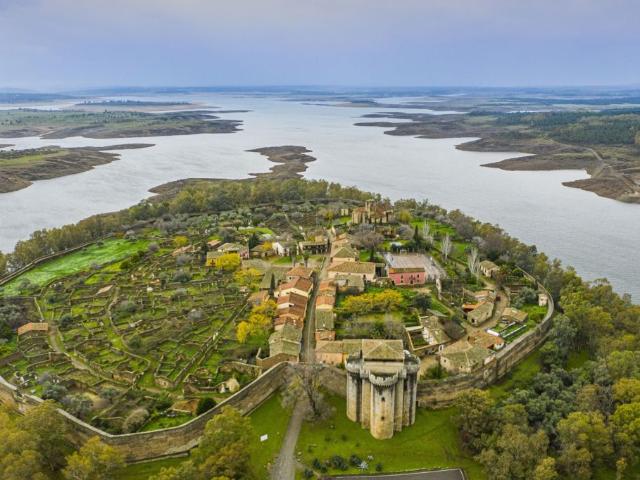Casa en alquiler en Casas Del Monte, Cáceres