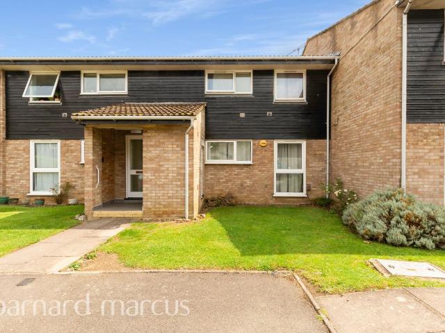 Apartment for rent in Rosehill, Greater London