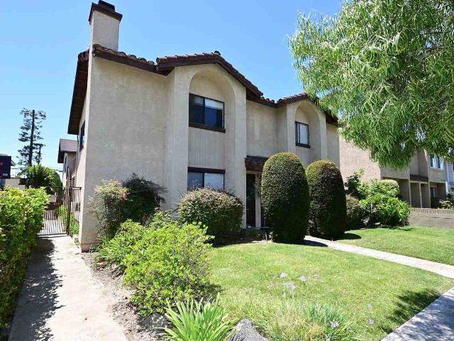 Apartment for rent in Los Alamitos, California