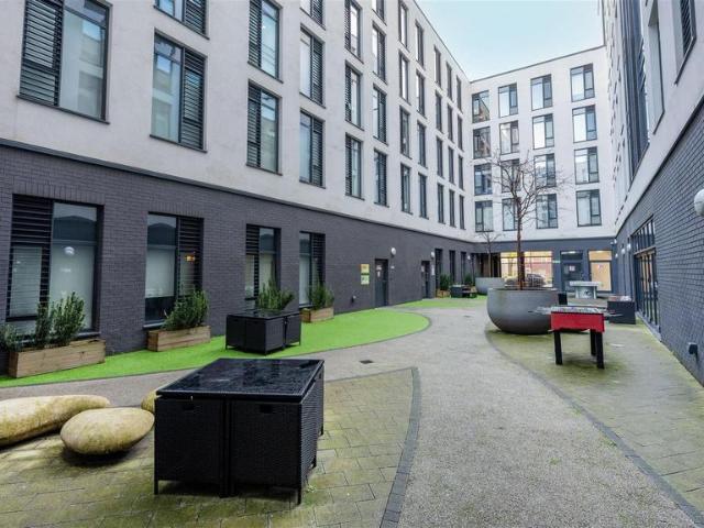 Apartment for rent in Falcon Lodge, Wales