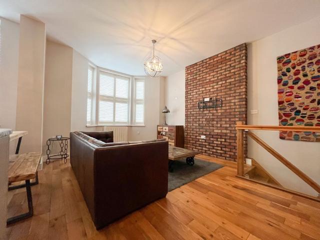 Apartment for rent in Falcon Lodge, Wales