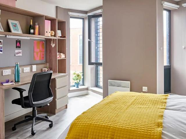 Apartment for rent in Falcon Lodge, Wales
