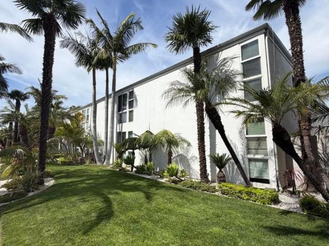 Apartment for rent in Los Alamitos, California