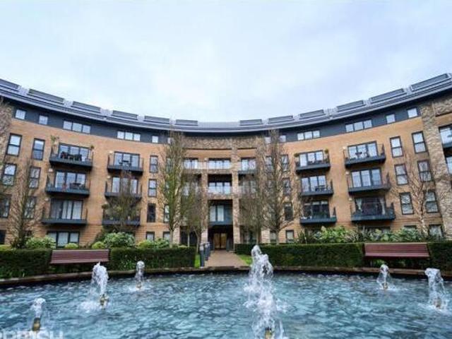 House for sale in Little Stanmore, Greater London