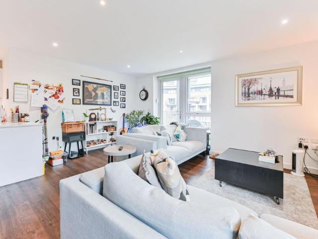 Apartment for rent in Stanmore Place, Greater London