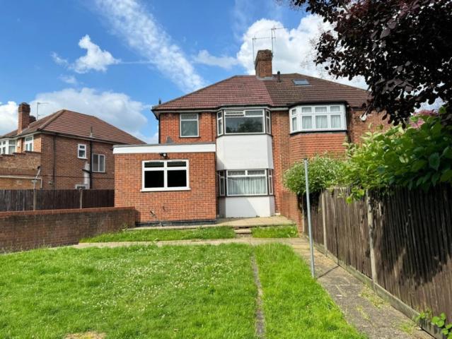 House for rent in Little Stanmore, Greater London